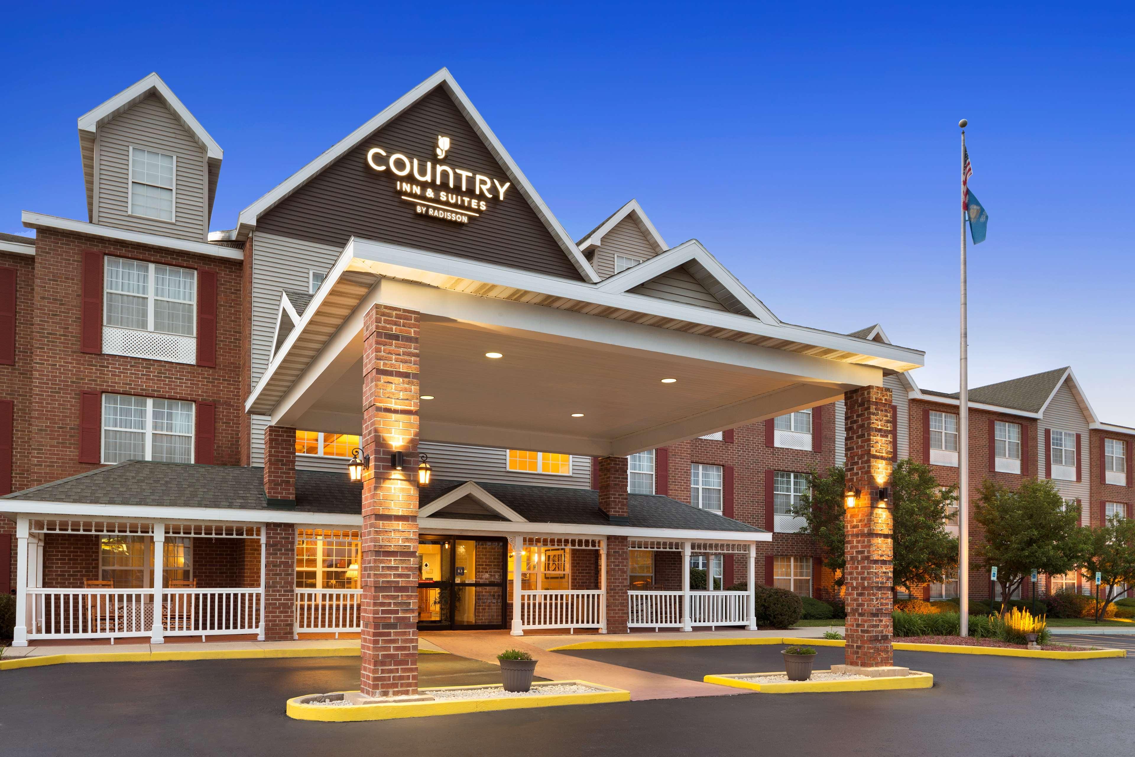 Country Inn & Suites By Radisson Kenosha - Pleasant Prairie Экстерьер фото