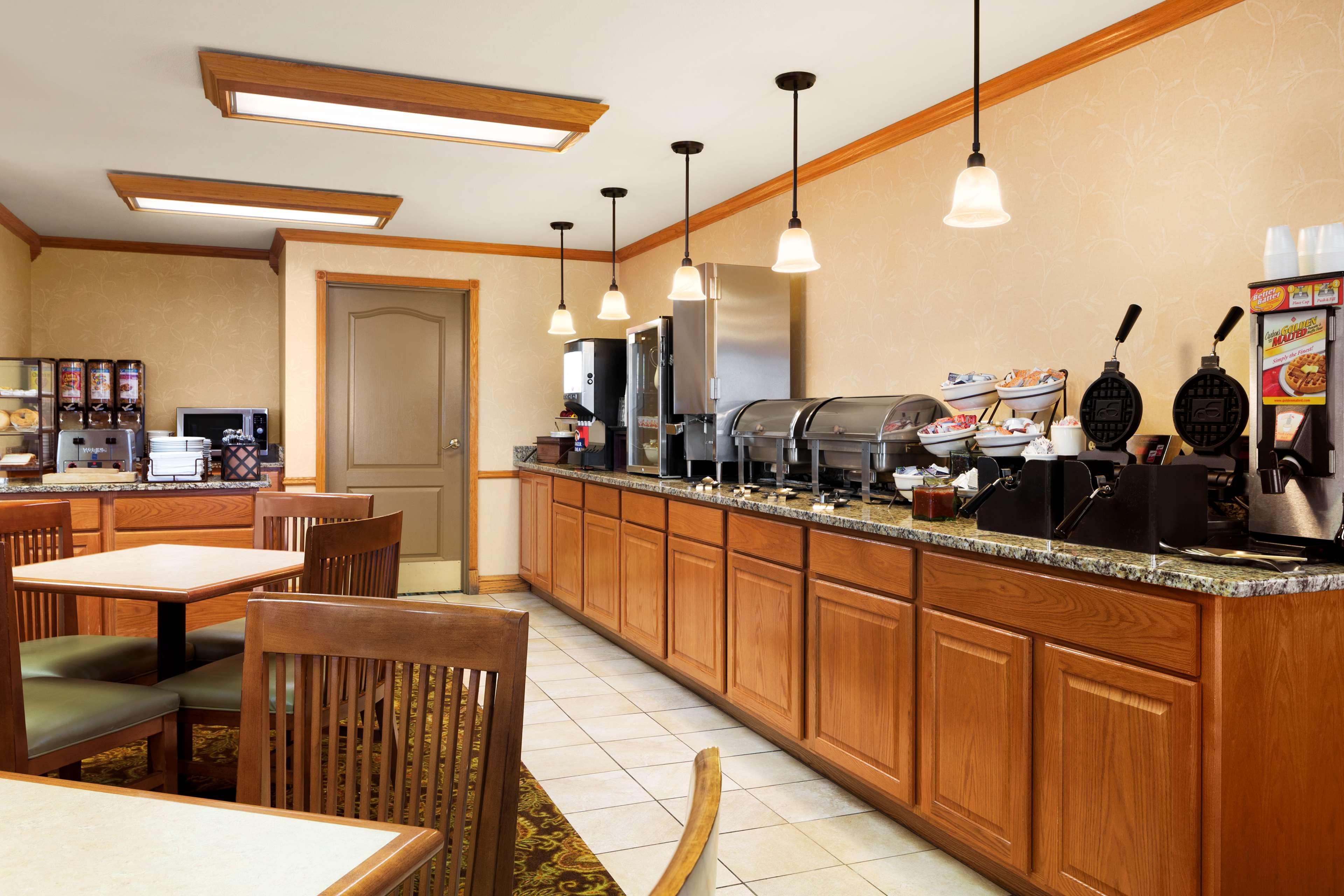 Country Inn & Suites By Radisson Kenosha - Pleasant Prairie Экстерьер фото