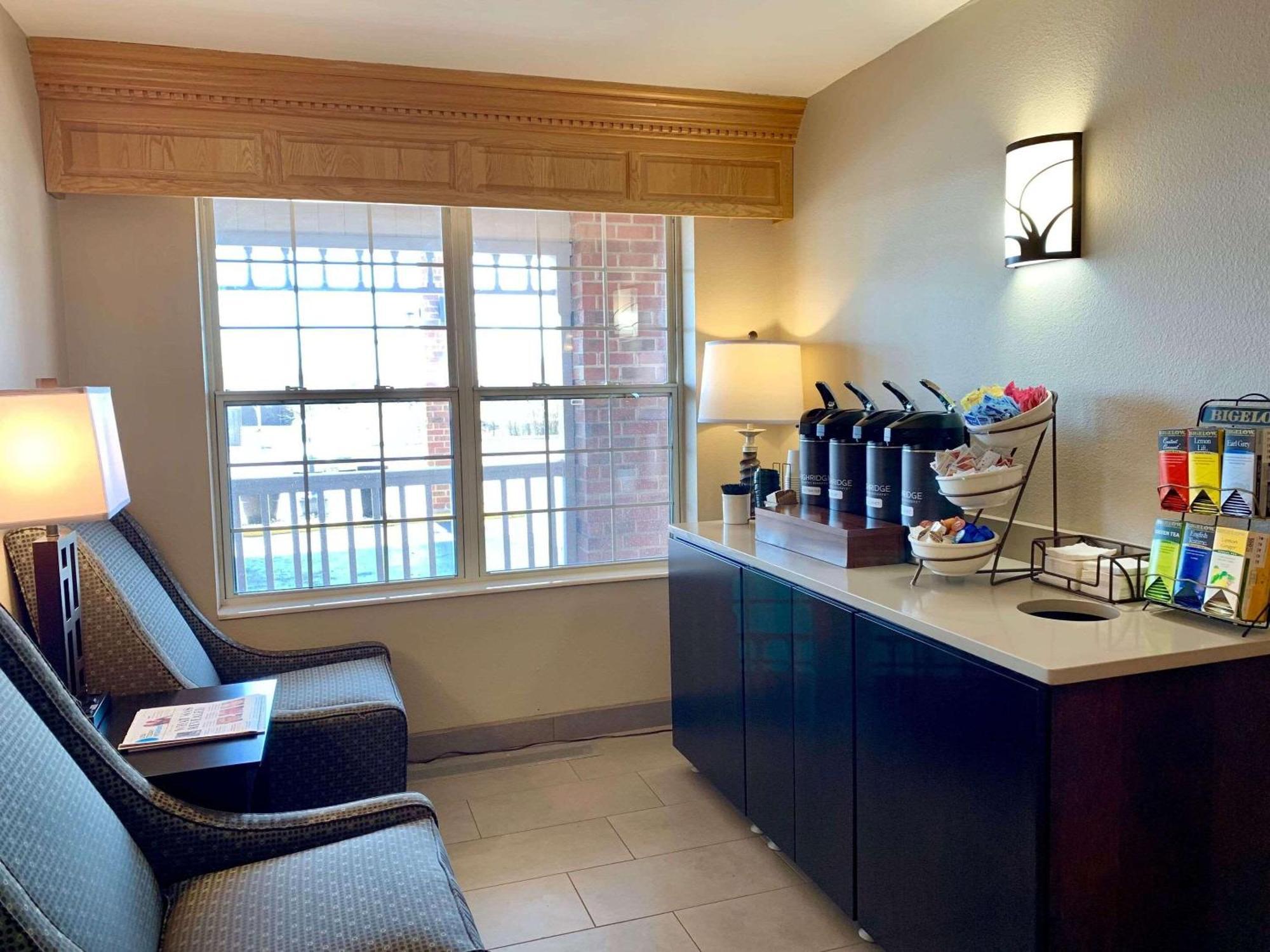 Country Inn & Suites By Radisson Kenosha - Pleasant Prairie Экстерьер фото